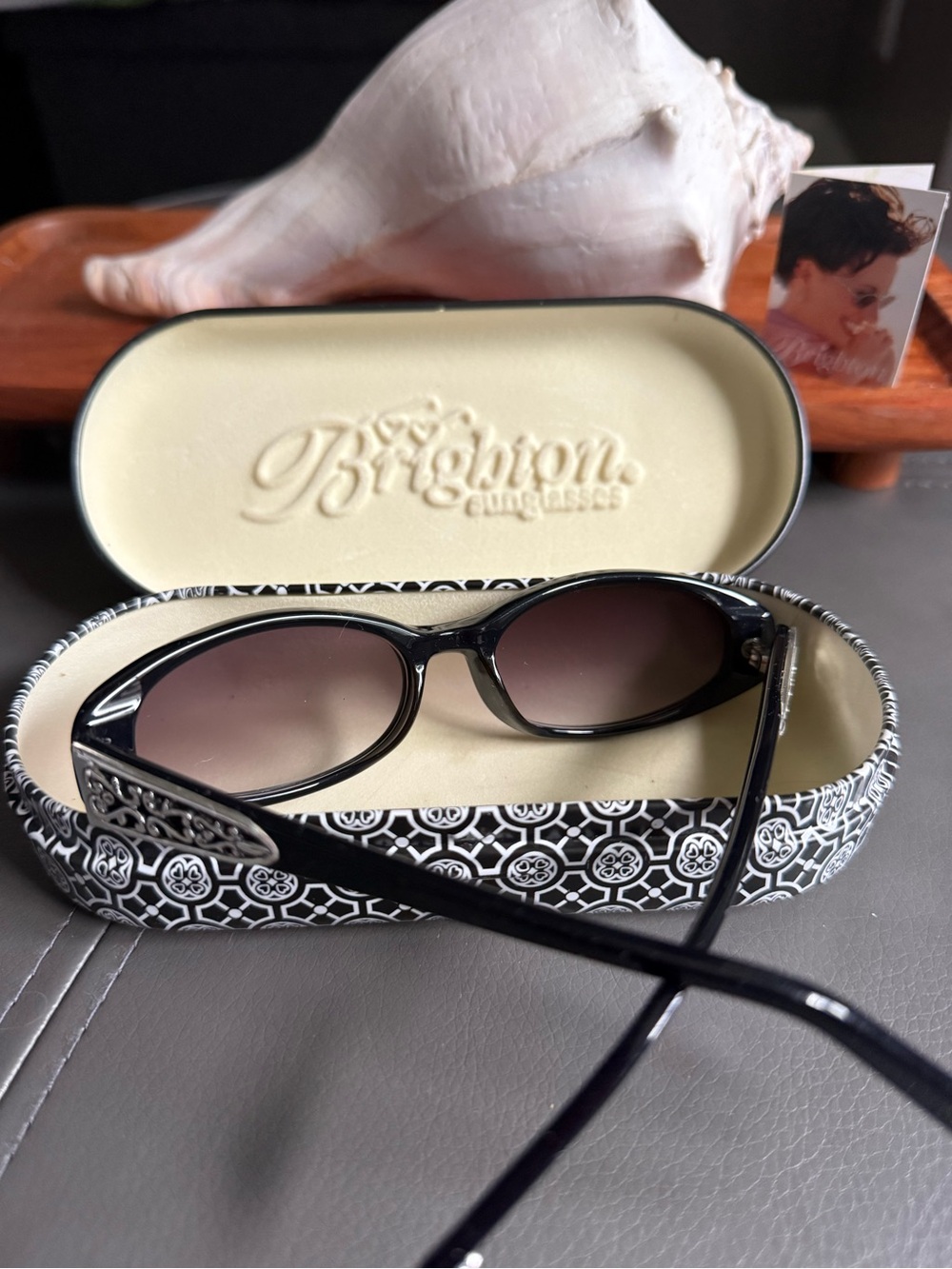Brighton Women's Black Vintage Sunglasses READERS with Case  Made in the Shade